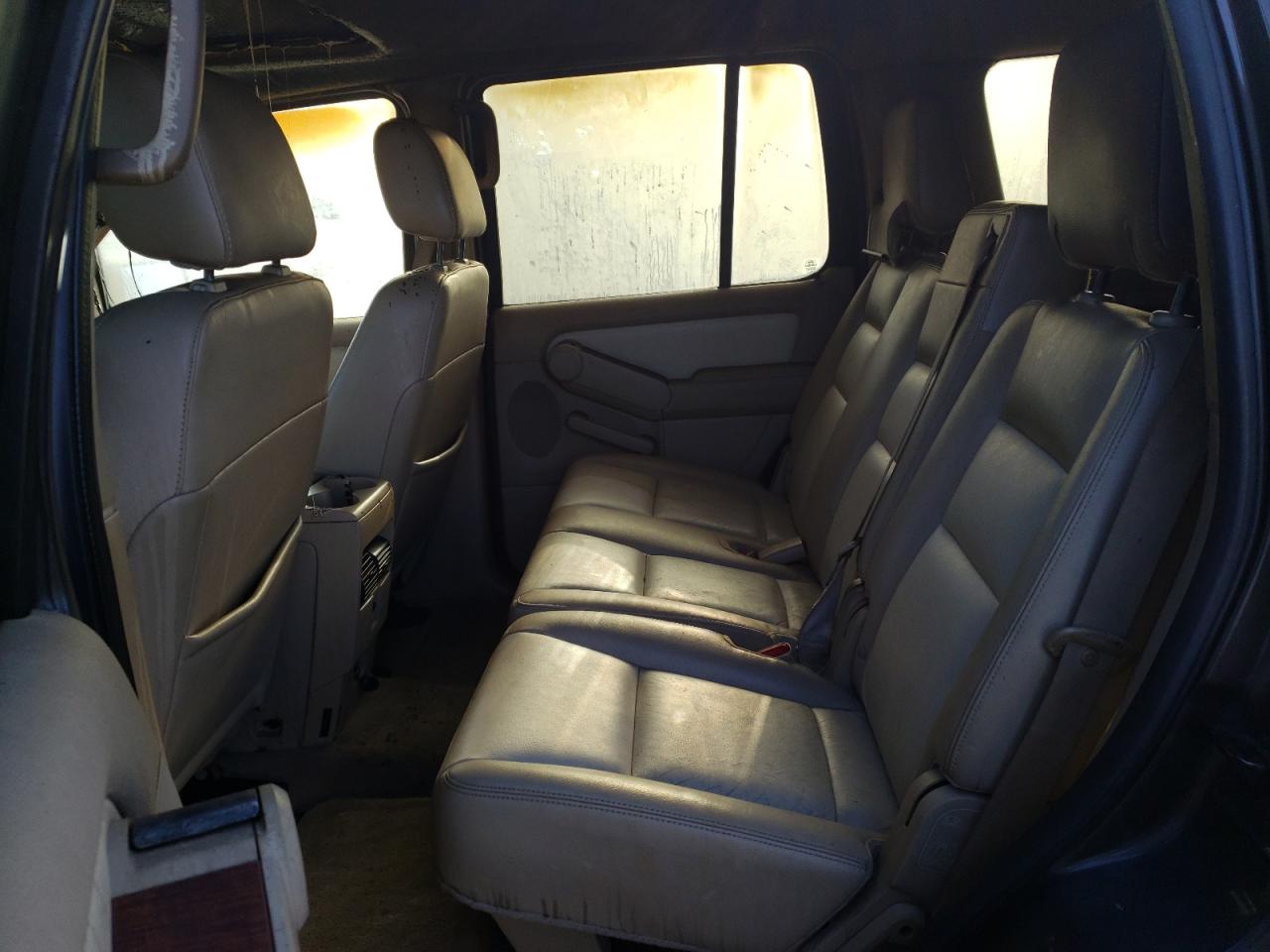 Photo 6 from auction – 2006 FORD EXPLORER E with VIN 1FMEU74846UB23722