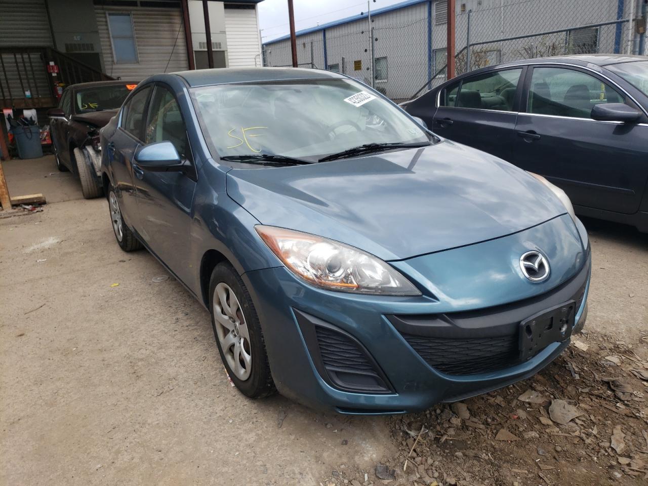 MAZDA 3 I 2011 with VIN JM1BL1UG1B1432168 - Photo from auction