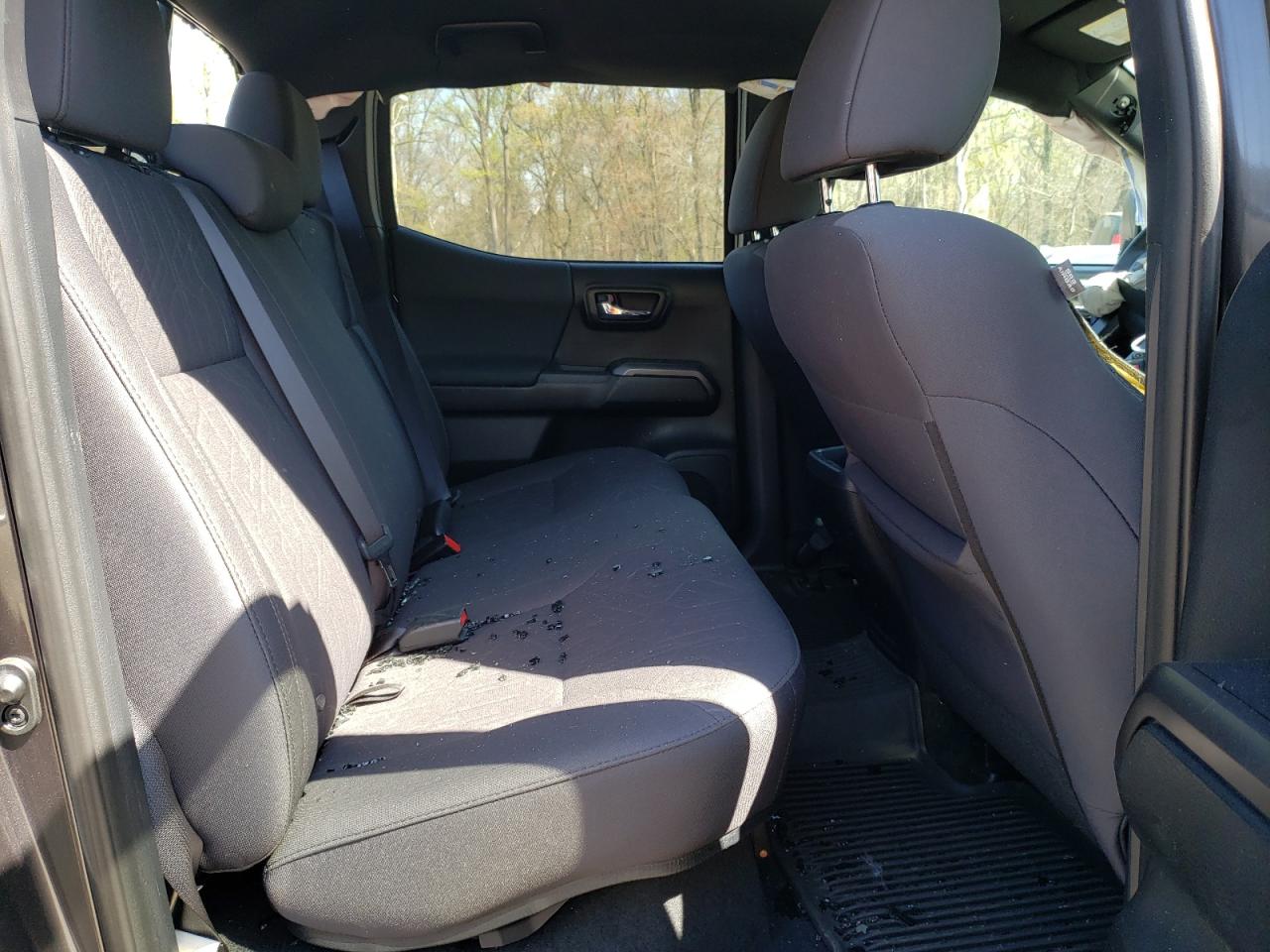 Photo 6 from auction – 2017 TOYOTA TACOMA DOU with VIN 3TMDZ5BN9HM024576