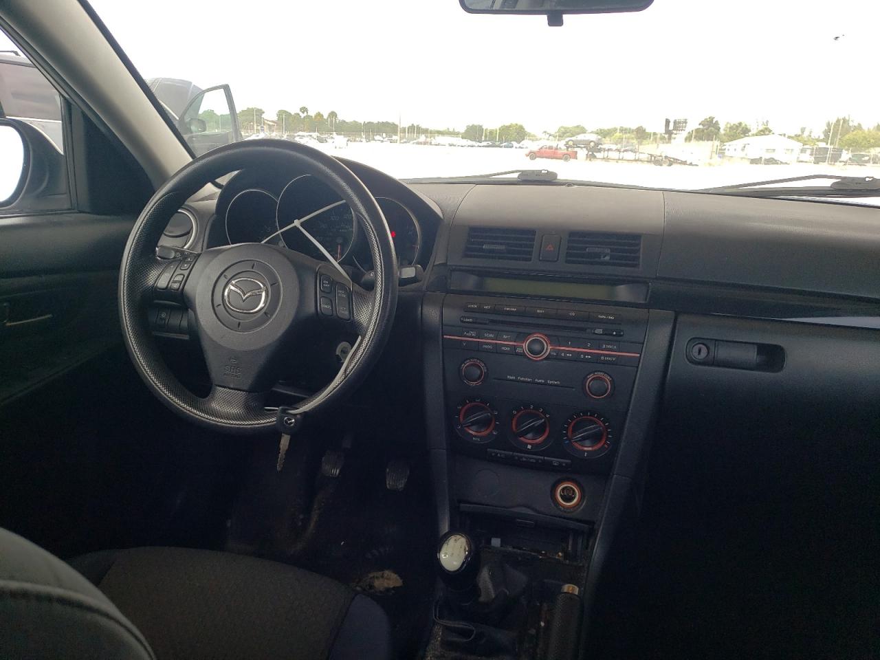 Photo 9 from auction – 2005 MAZDA 3 I with VIN JM1BK12FX51343586