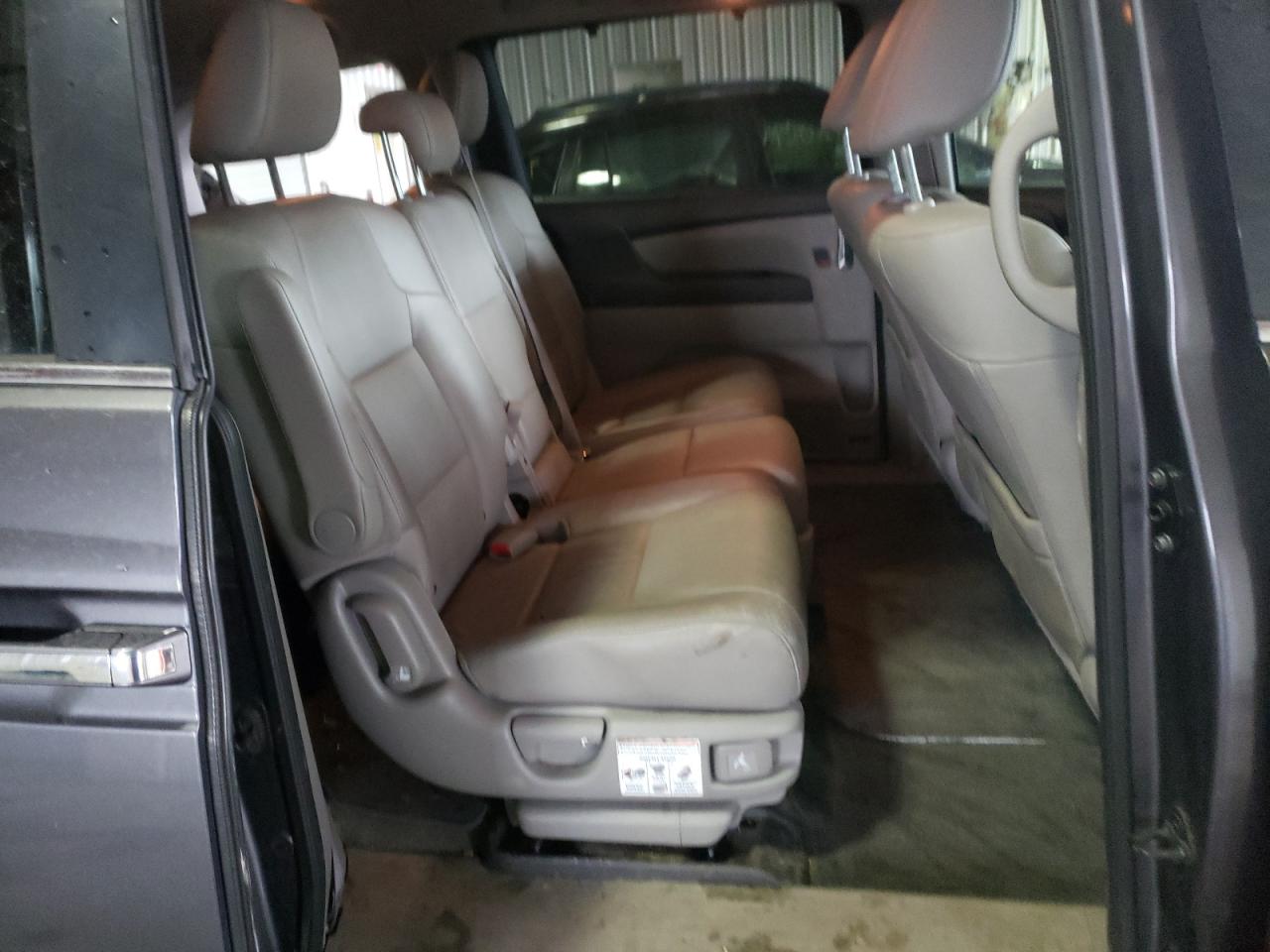 Photo 6 from auction – 2016 HONDA ODYSSEY EX with VIN 5FNRL5H64GB067314