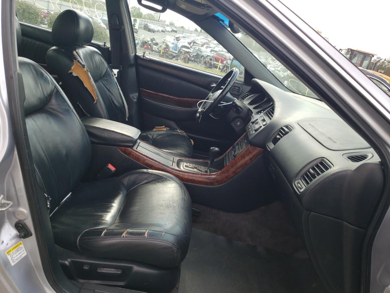 Photo 5 from auction – 2002 ACURA 3.2CL TYPE with VIN 19UUA56642A032522