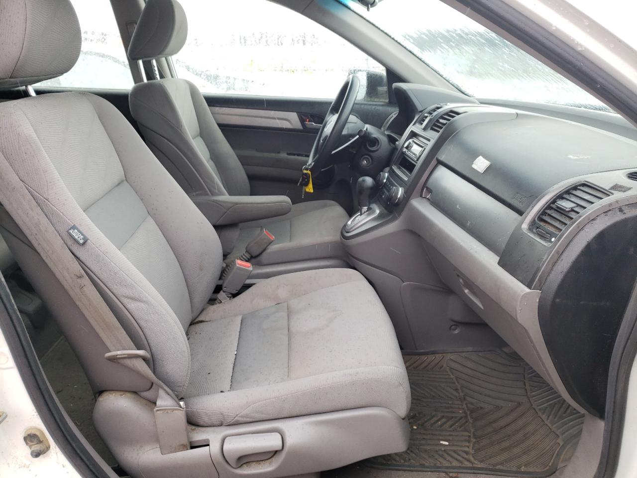 Photo 5 from auction – 2011 HONDA CR-V LX with VIN JHLRE4H33BC030032