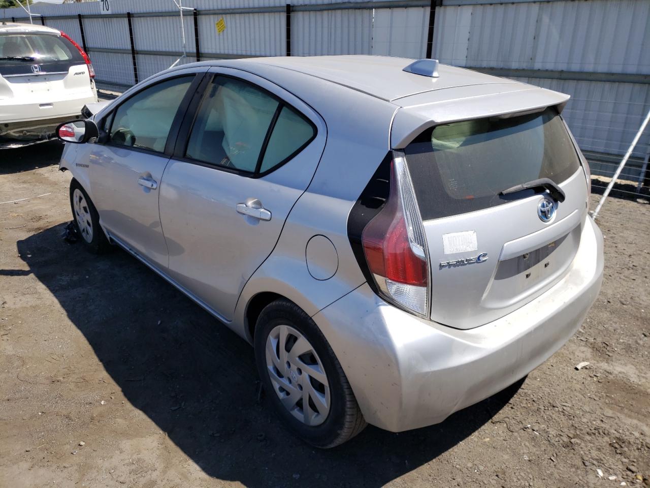 Photo 3 from auction – 2016 TOYOTA PRIUS C with VIN JTDKDTB30G1116048