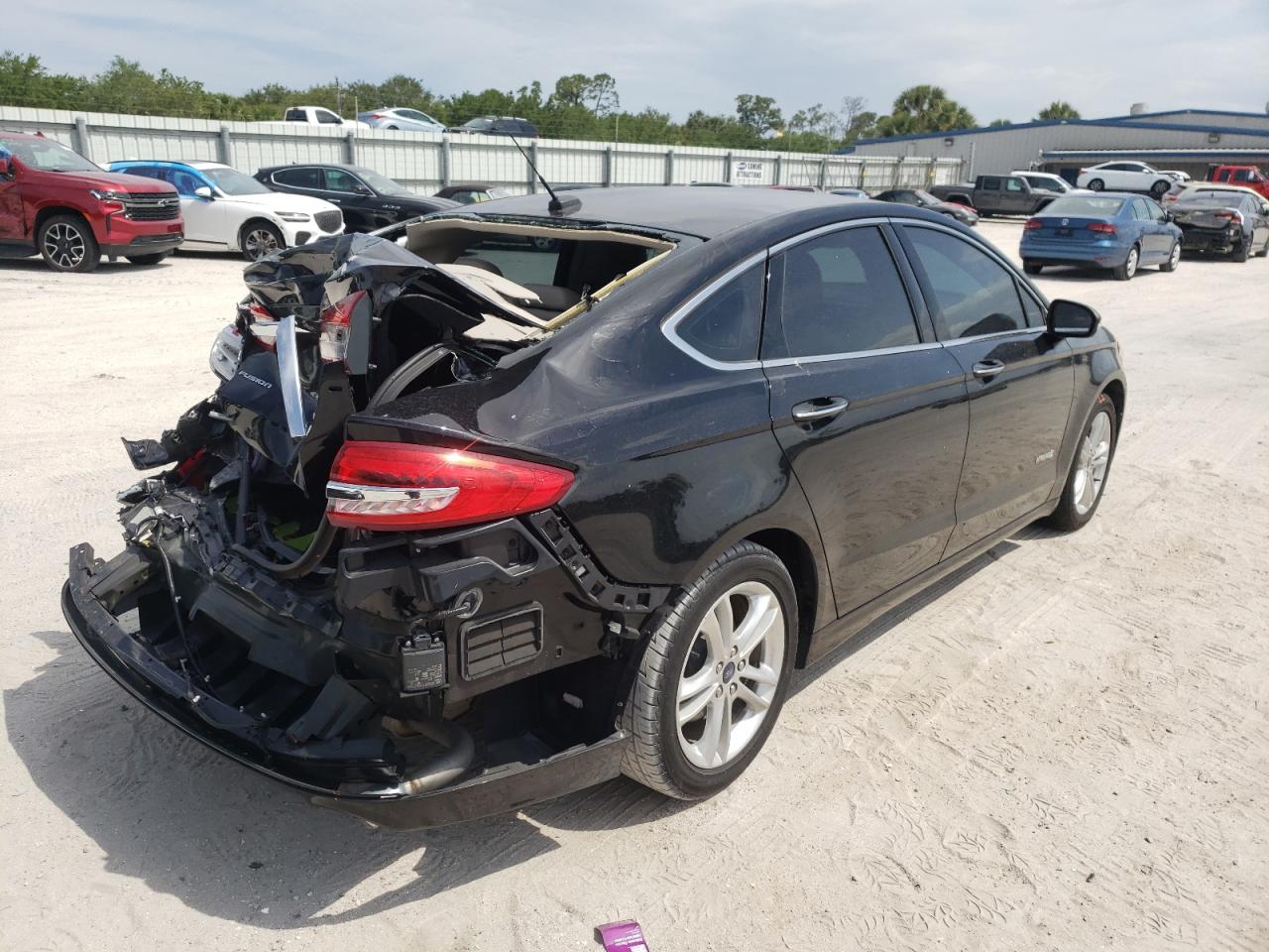 Photo 4 from auction – 2018 FORD FUSION SE with VIN 3FA6P0LUXJR140293