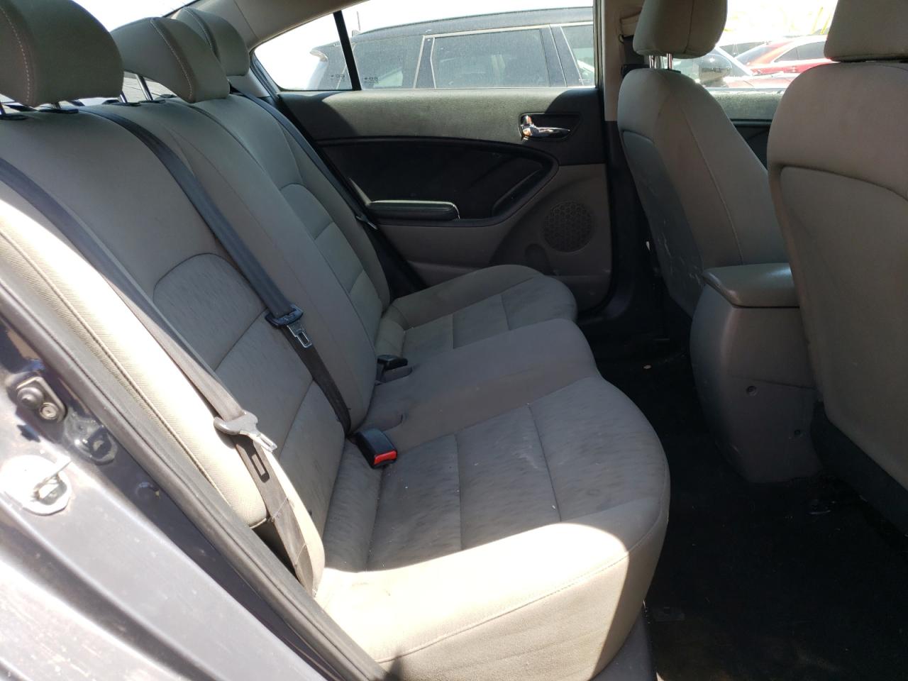 Photo 6 from auction – 2014 KIA FORTE LX with VIN KNAFK4A66E5059933