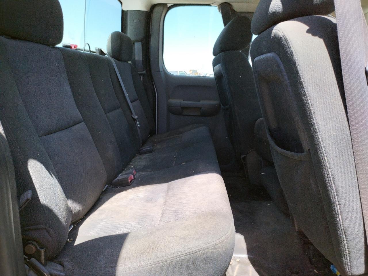 Photo 6 from auction – 2011 CHEVROLET SILVERADO with VIN 1GCRCPEA0BZ306316