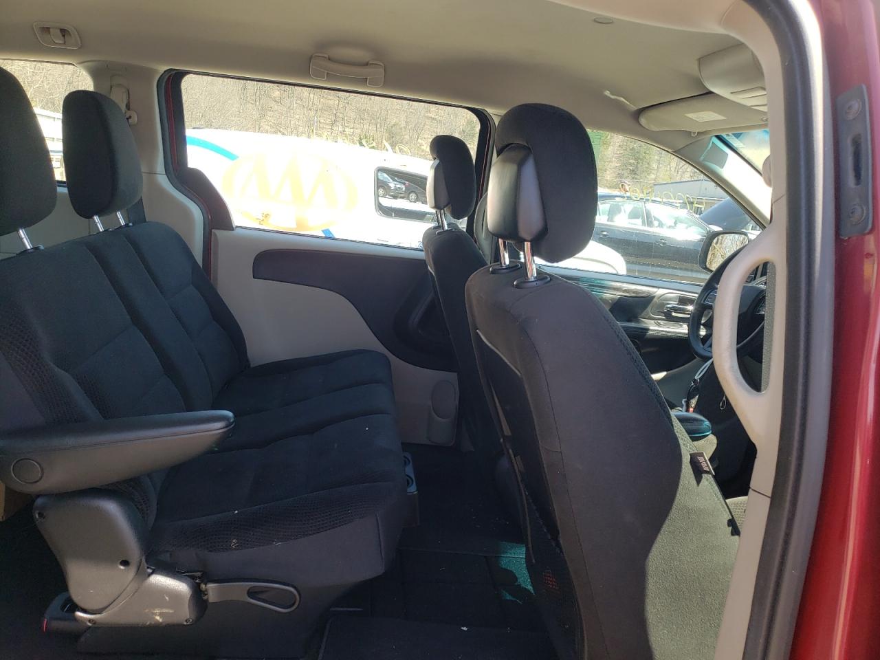 صورة رقم 6 من المزاد - 2016 DODGE GRAND CARA مع VIN 2C4RDGBG1GR118086