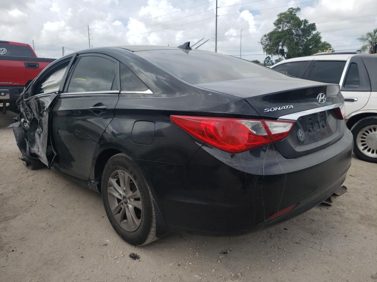 Photo 3 from auction – 2013 HYUNDAI SONATA GLS with VIN 5NPEB4ACXDH790867