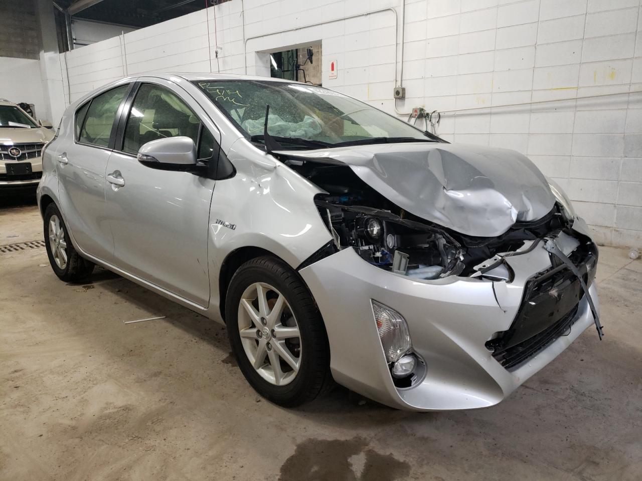 Photo 1 from auction – 2015 TOYOTA PRIUS C with VIN JTDKDTB34F1103429