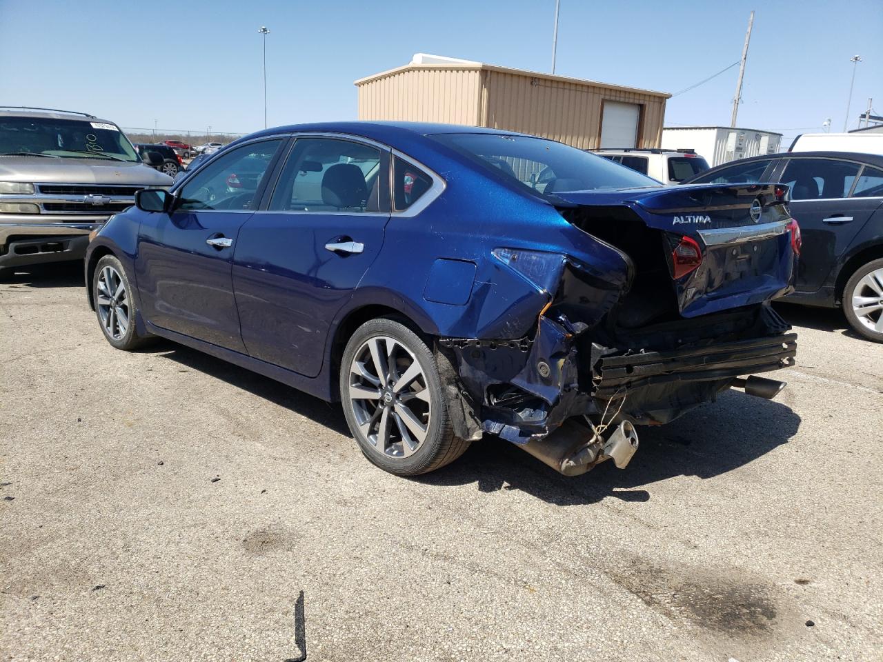 Photo 3 from auction – 2017 NISSAN ALTIMA 2.5 with VIN 1N4AL3AP4HC130890