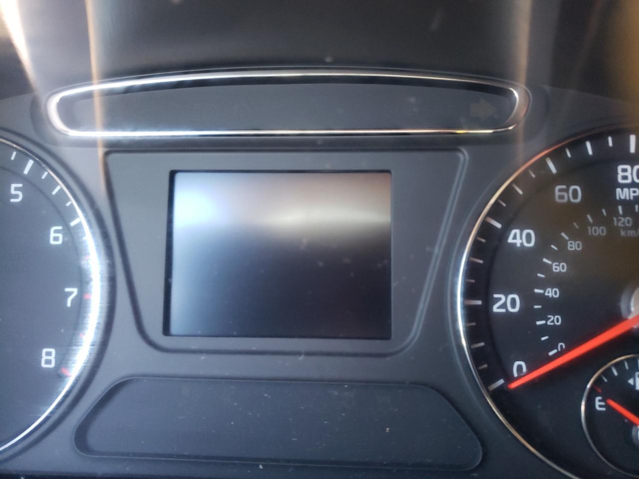 Photo 8 from auction – 2018 KIA SORENTO LX with VIN 5XYPGDA35JG403574