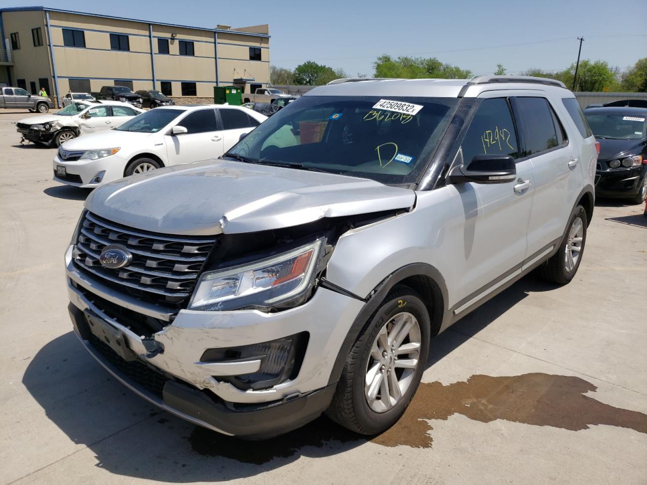 Photo 2 from auction – 2017 FORD EXPLORER X with VIN 1FM5K7D85HGB62018