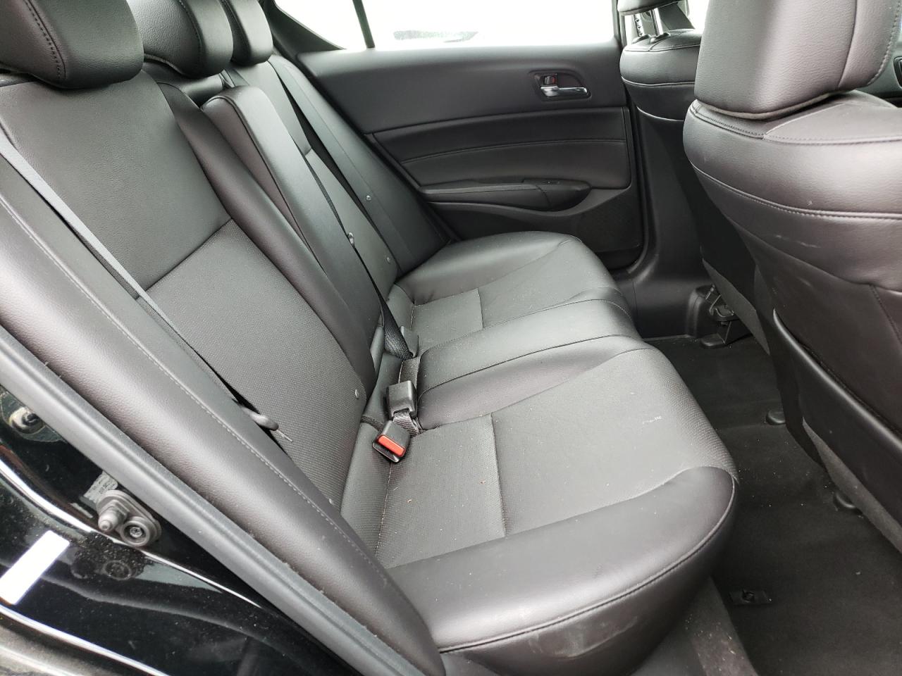 Photo 6 from auction – 2017 ACURA ILX PREMIU with VIN 19UDE2F78HA012293