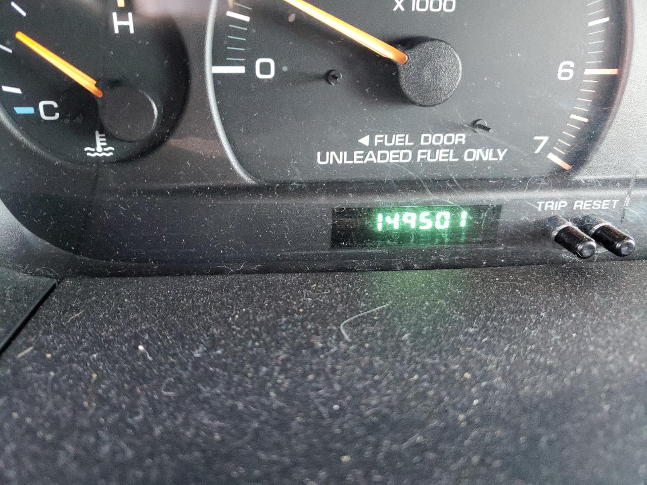Photo 8 from auction – 2000 CHRYSLER GRAND VOYA with VIN 1C4GJ44G6YB757804