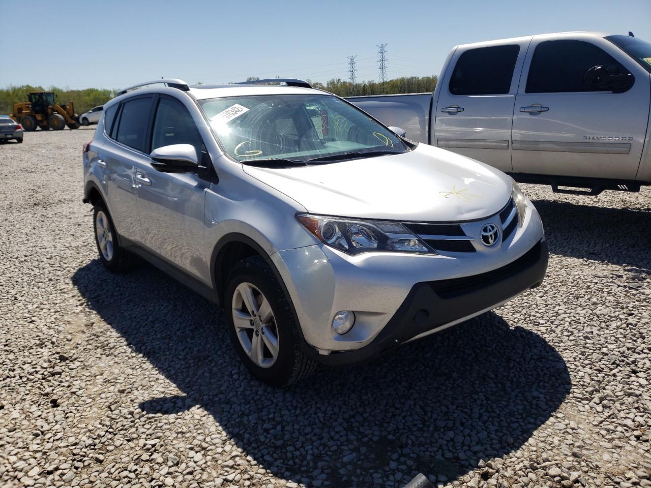TOYOTA RAV4 XLE 2014 with VIN JTMRFREV0EJ010849 - Photo from auction