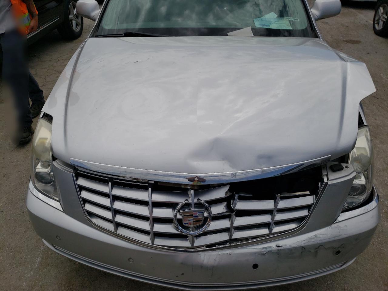Photo 7 from auction – 2009 CADILLAC DTS with VIN 1G6KD57Y99U148842