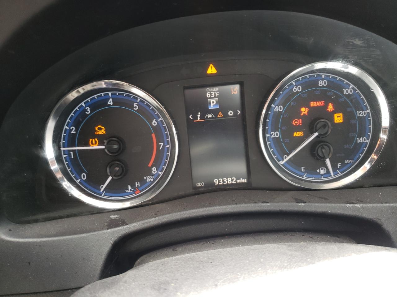 Photo 8 from auction – 2018 TOYOTA COROLLA L with VIN 2T1BURHE3JC015679