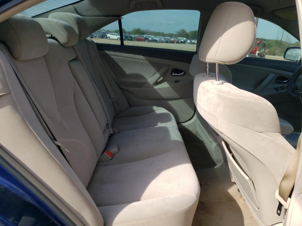 Photo 6 from auction – 2011 TOYOTA CAMRY BASE with VIN 4T1BF3EK1BU660199