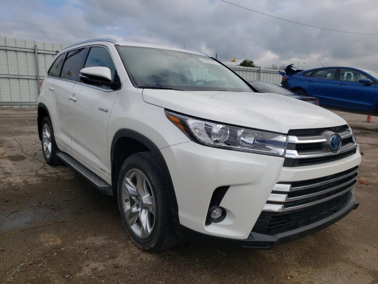 TOYOTA HIGHLANDER 2019 with VIN 5TDDGRFH4KS075993 - Photo from auction