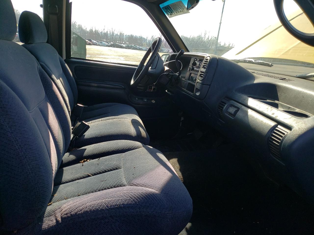 Photo 5 from auction – 1996 GMC SIERRA C15 with VIN 2GTEC19M1T1554732