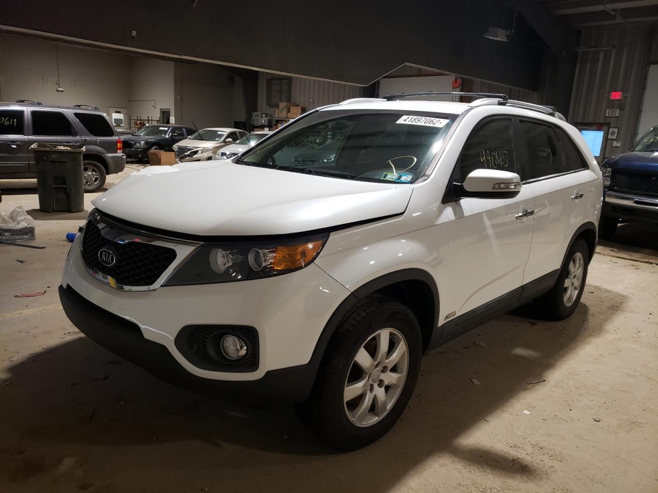 Photo 2 from auction – 2012 KIA SORENTO BA with VIN 5XYKTCA68CG269320