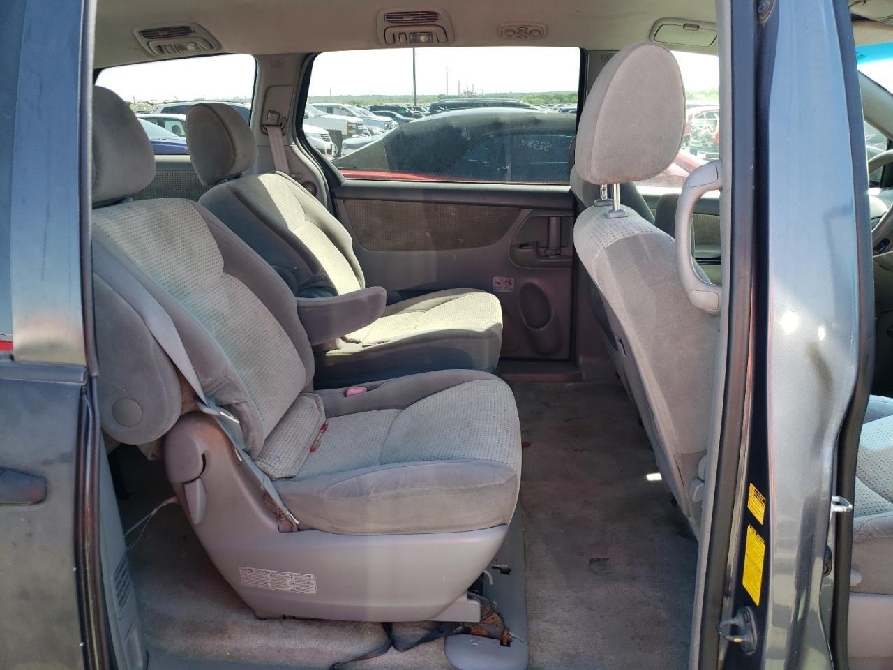 Photo 6 from auction – 2010 TOYOTA SIENNA CE with VIN 5TDKK4CC6AS316338