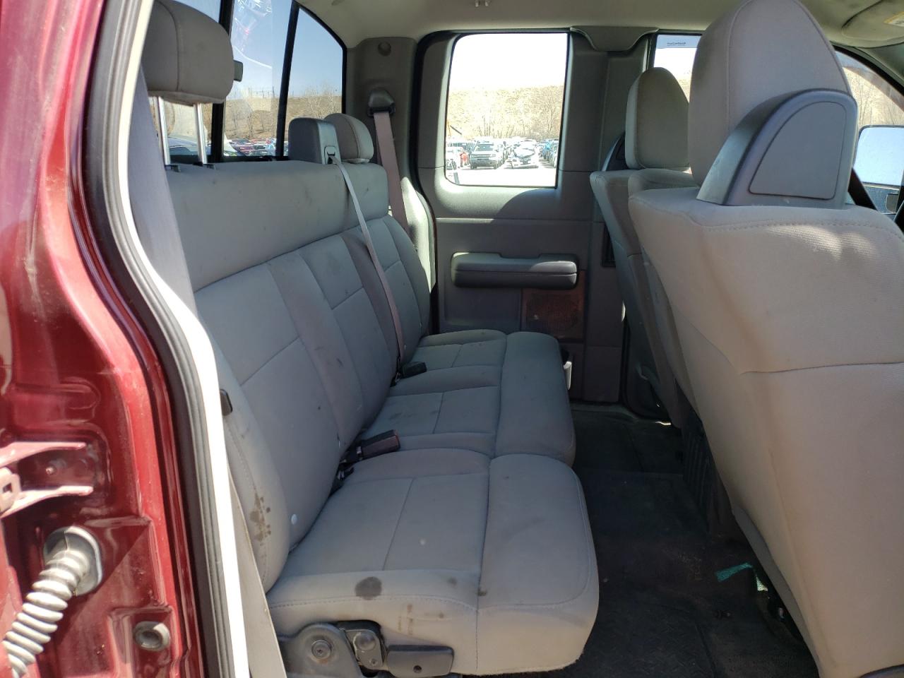 صورة رقم 6 من المزاد - 2005 FORD F150 مع VIN 1FTVX14515NA95255