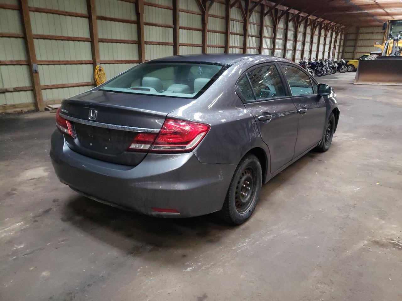Photo 4 from auction – 2013 HONDA CIVIC LX with VIN 2HGFB2F40DH040480