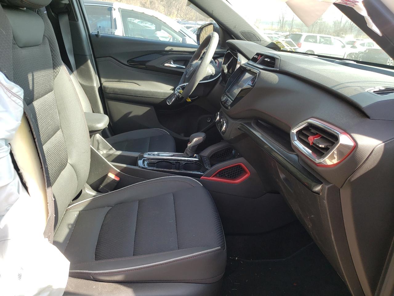 Photo 5 from auction – 2022 CHEVROLET TRAILBLAZE with VIN KL79MUSL5NB019579