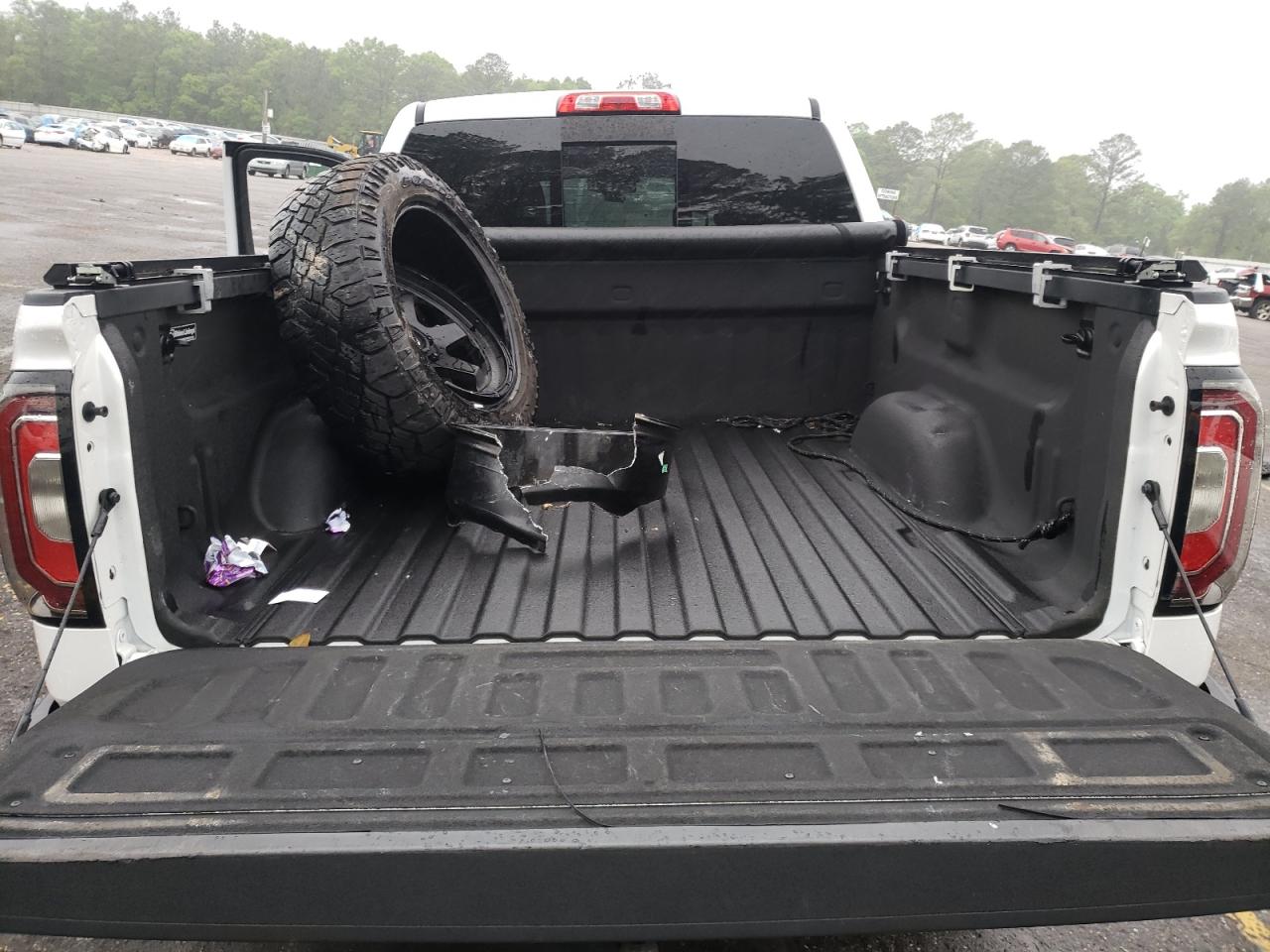 Photo 9 from auction – 2018 GMC SIERRA K15 with VIN 3GTU2NEC1JG581341