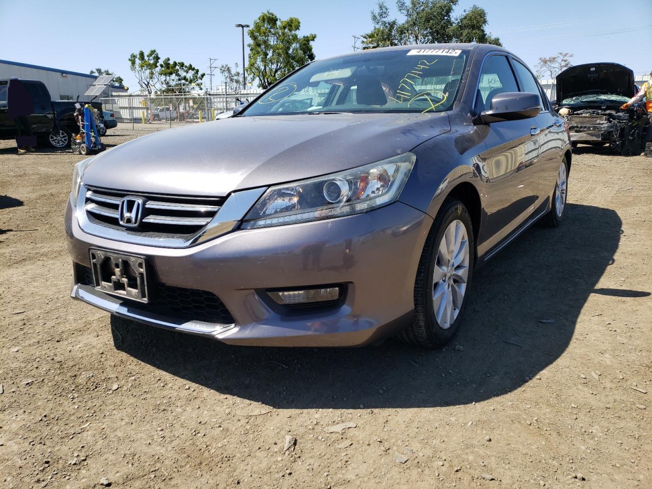 Photo 2 from auction – 2014 HONDA ACCORD EX with VIN 1HGCR2F74EA176703