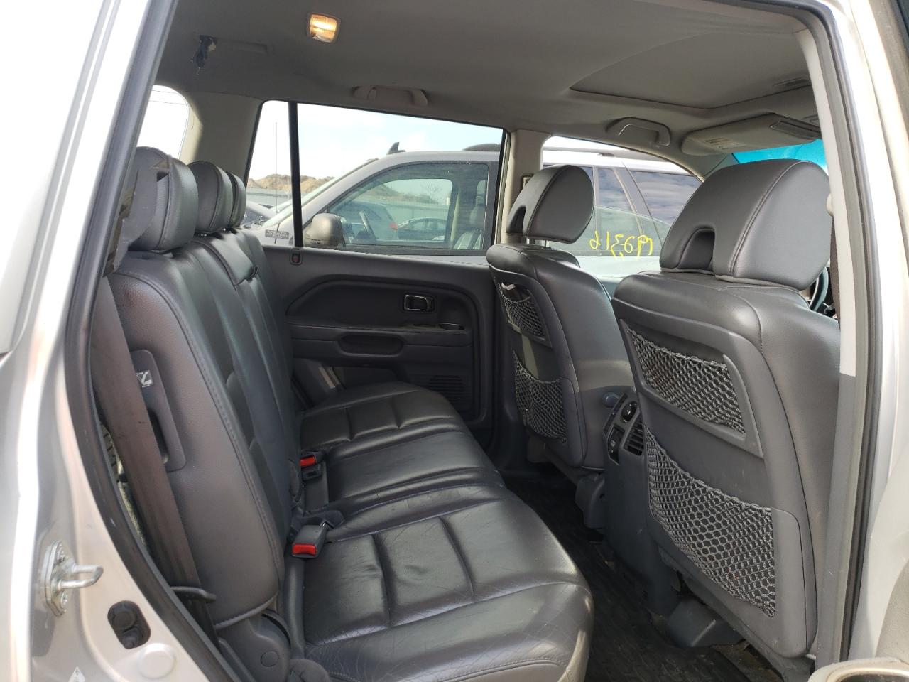 Photo 6 from auction – 2006 HONDA PILOT EX with VIN 5FNYF18766B011863