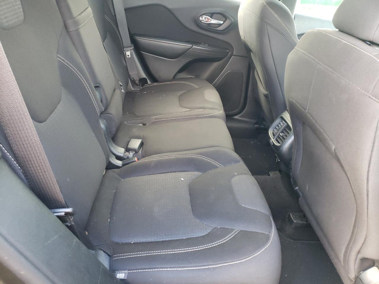 Photo 6 from auction – 2015 JEEP CHEROKEE L with VIN 1C4PJLCB5FW579745