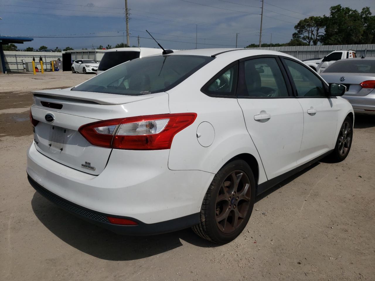 Фото 4 с аукциона – 2013 FORD FOCUS SE с VIN 1FADP3F25DL164846