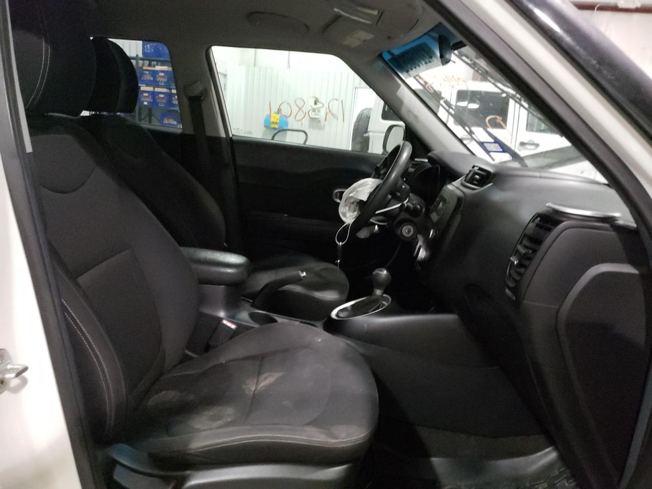 Photo 5 from auction – 2014 KIA SOUL with VIN KNDJN2A22E7046235