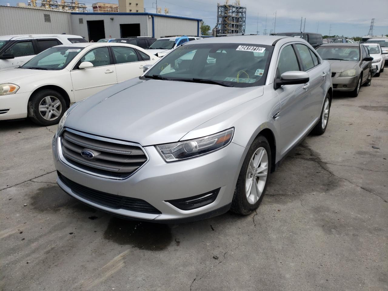 Photo 2 from auction – 2016 FORD TAURUS SEL with VIN 1FAHP2E83GG111688