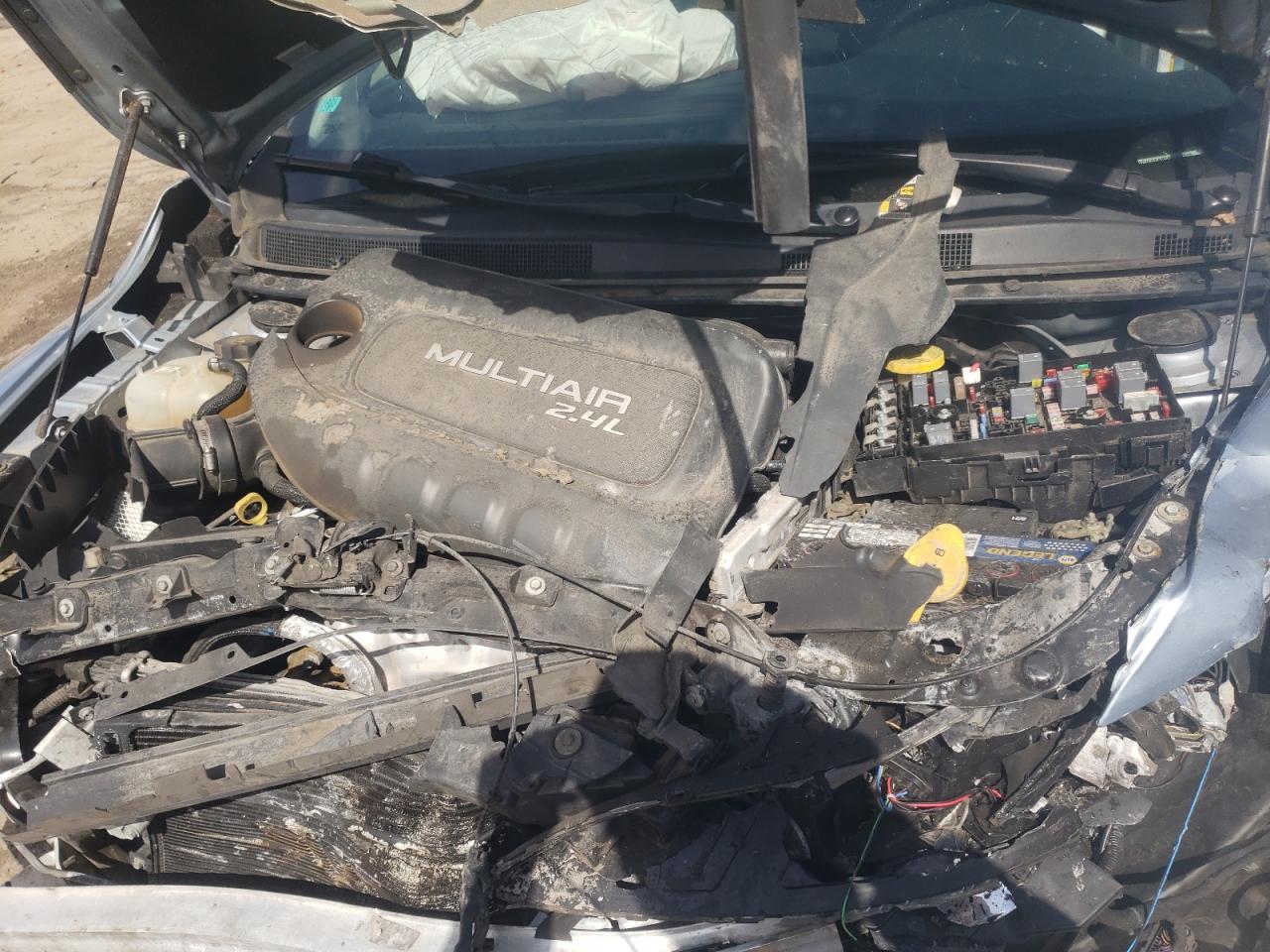 Photo 7 from auction – 2015 CHRYSLER 200 LIMITE with VIN 1C3CCCAB5FN708315