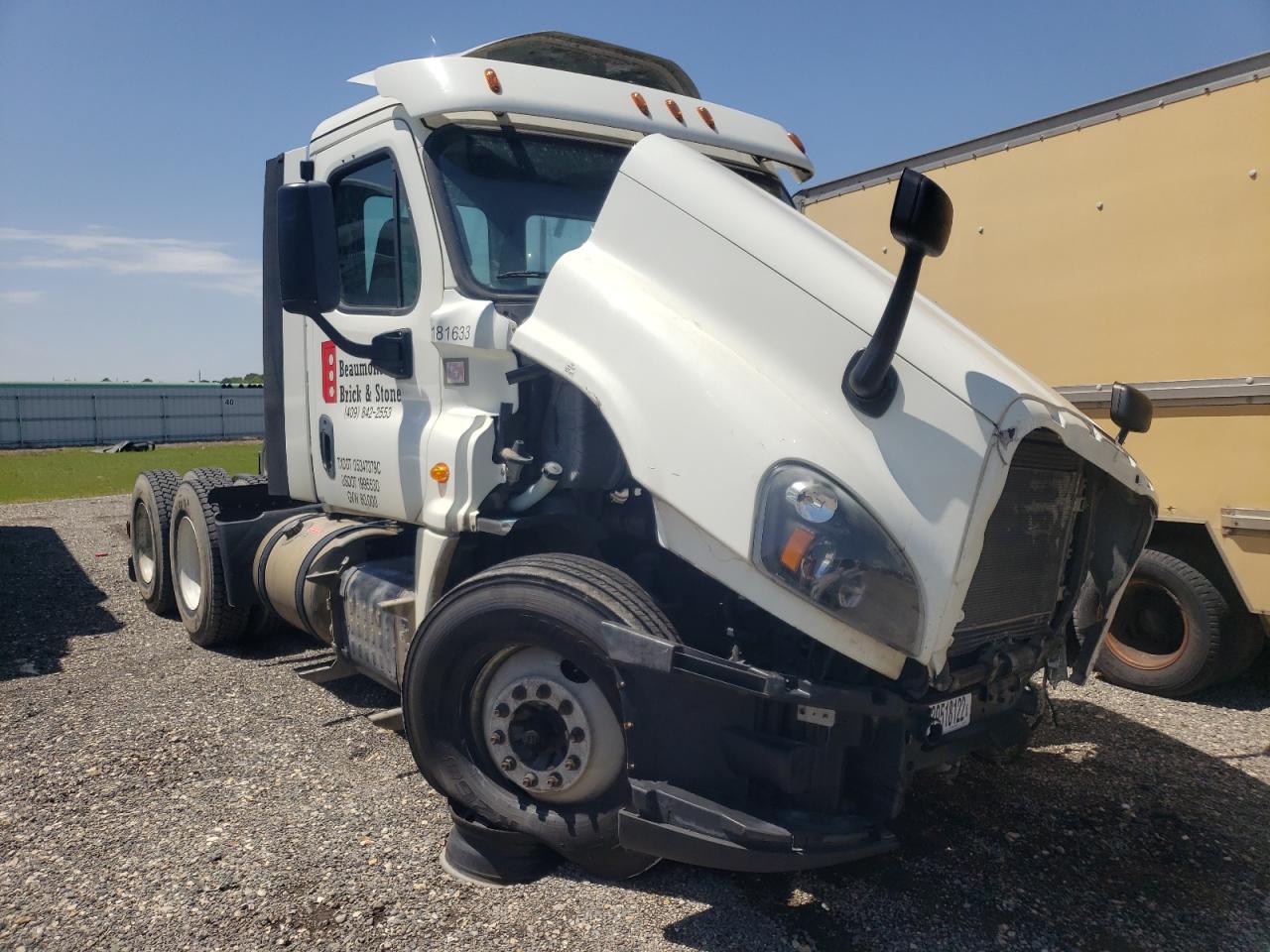 FREIGHTLINER CASCADIA 1 2018 with VIN 3AKJGEDV2JSJN5438 - Photo from auction