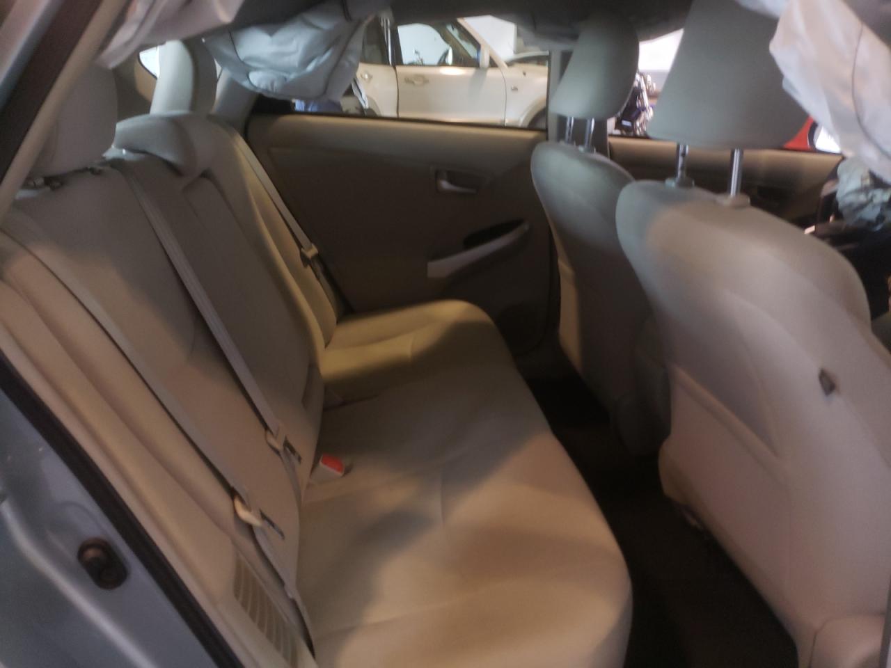 Photo 6 from auction – 2015 TOYOTA PRIUS with VIN JTDKN3DUXF1872391
