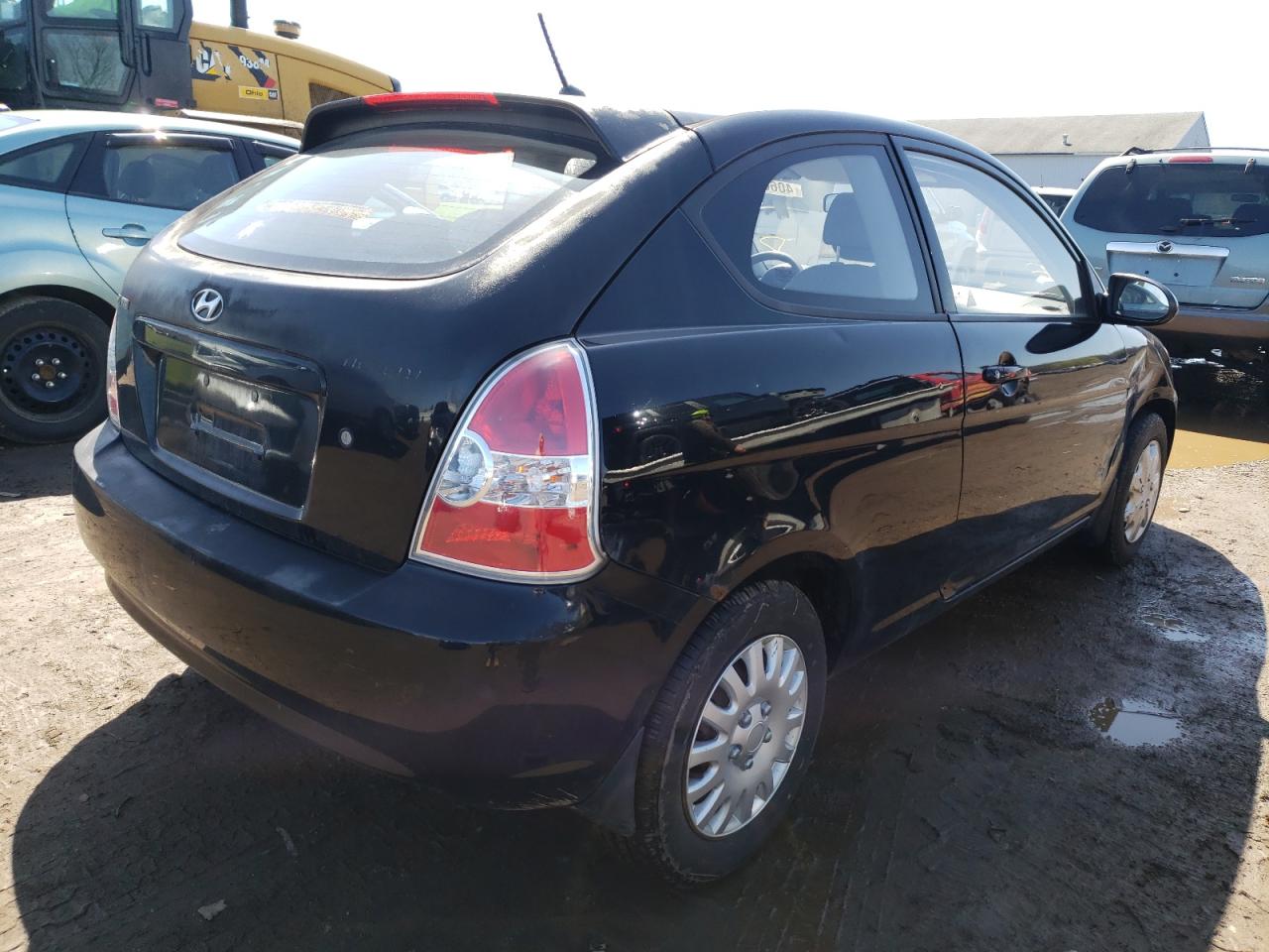 Photo 4 from auction – 2007 HYUNDAI ACCENT GS with VIN KMHCM36C27U054595