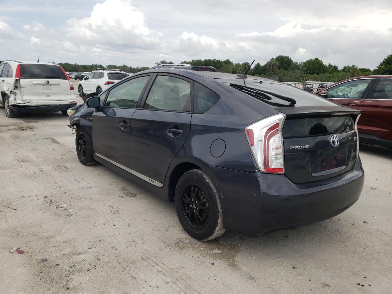 Photo 3 from auction – 2013 TOYOTA PRIUS with VIN JTDKN3DU0D1631274