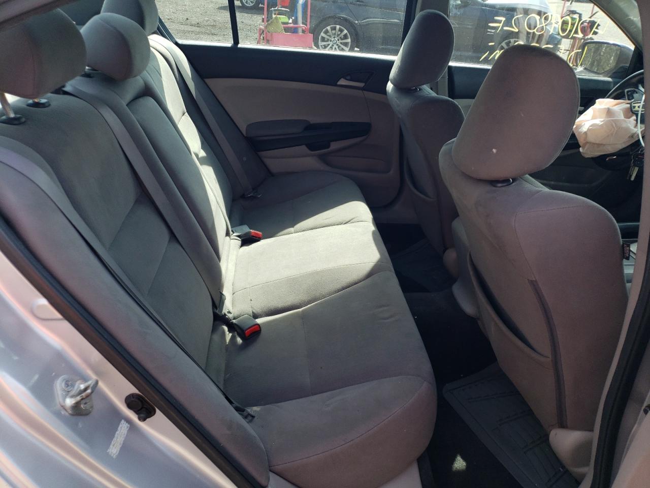 Photo 6 from auction – 2011 HONDA ACCORD LX with VIN 1HGCP2F33BA043834