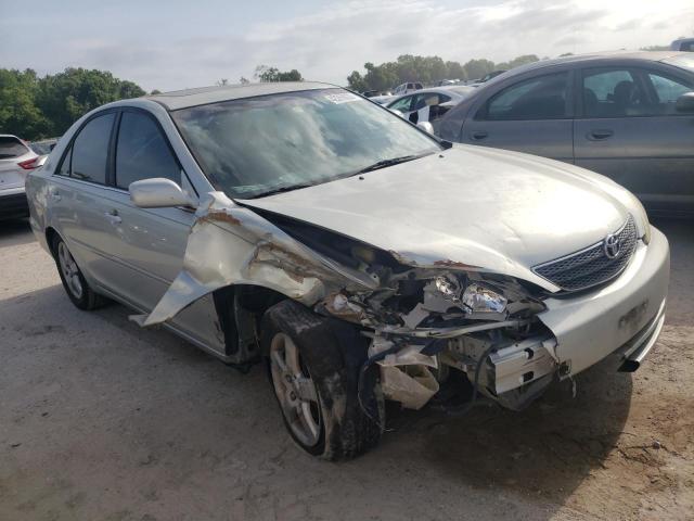 TOYOTA CAMRY 2002 z numerem VIN JTDBE30K520111627 - Zdjęcie z aukcji