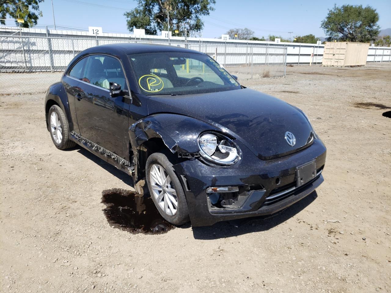 Photo 1 from auction – 2018 VOLKSWAGEN BEETLE SE with VIN 3VWJD7AT5JM708055