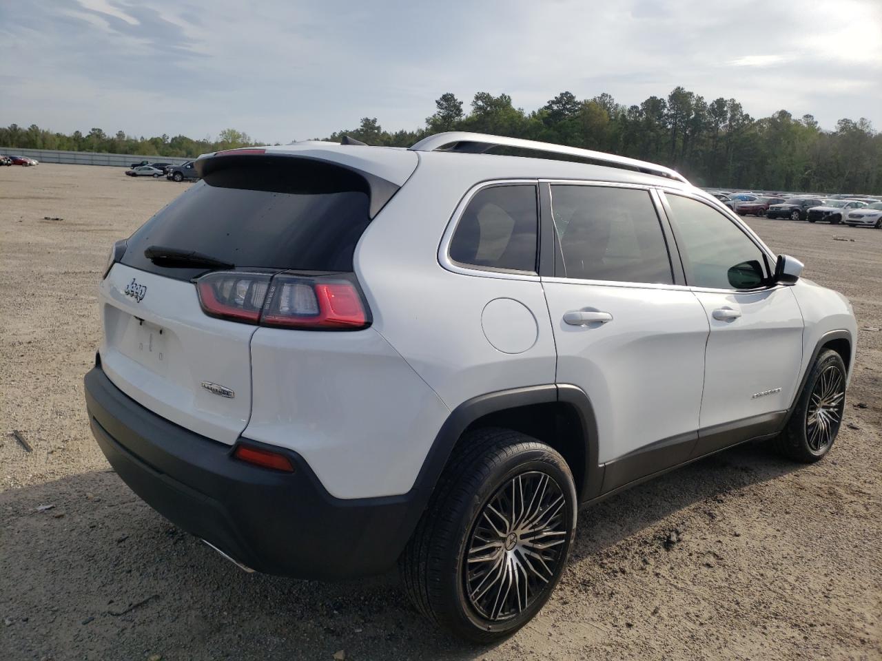 Photo 4 from auction – 2019 JEEP CHEROKEE L with VIN 1C4PJLCX2KD290923