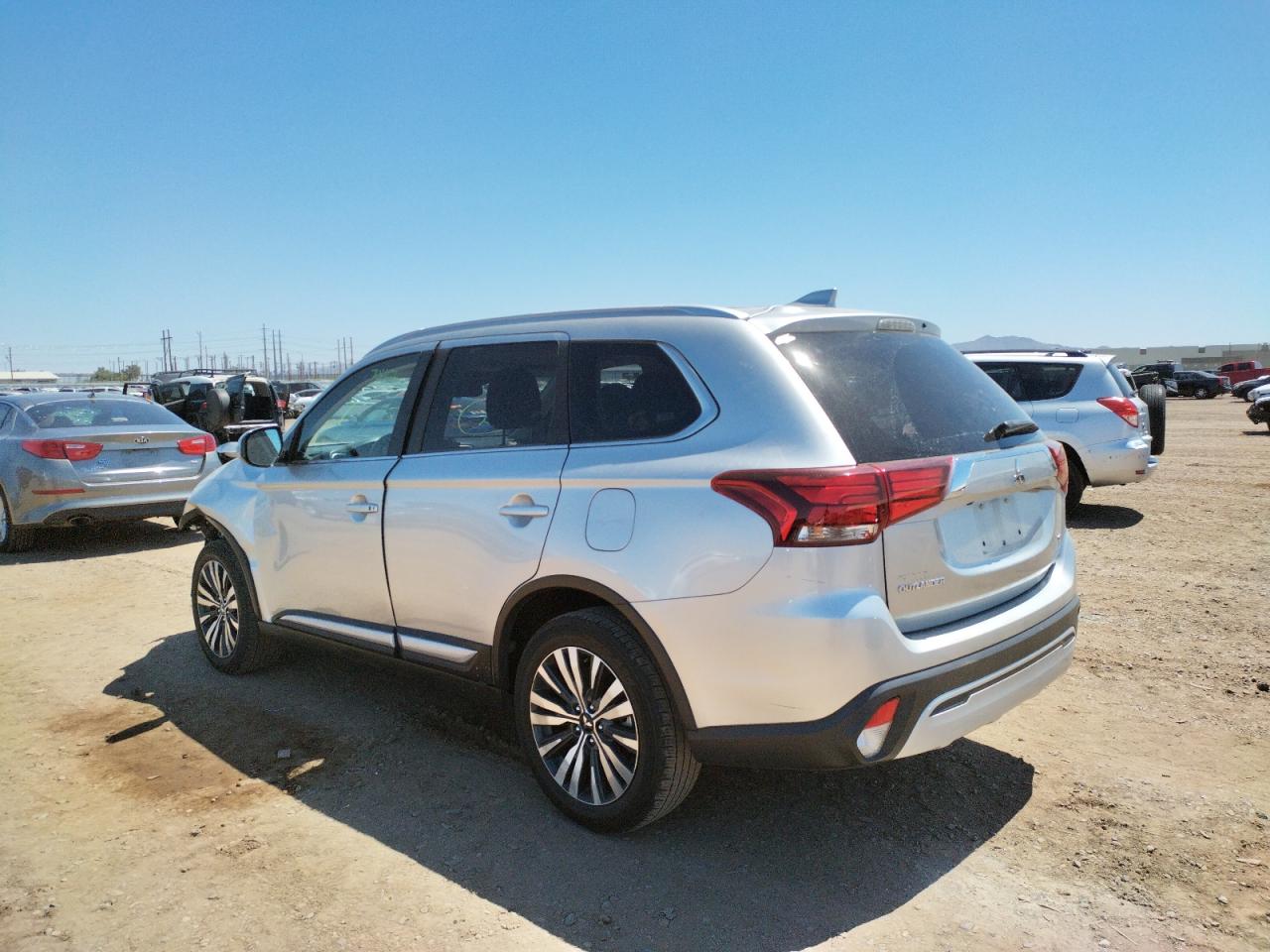 Photo 3 from auction – 2020 MITSUBISHI OUTLANDER with VIN JA4AD3A39LZ020325