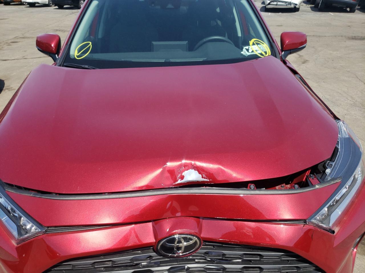 Photo 7 from auction – 2021 TOYOTA RAV4 XLE with VIN 2T3P1RFV0MW201210