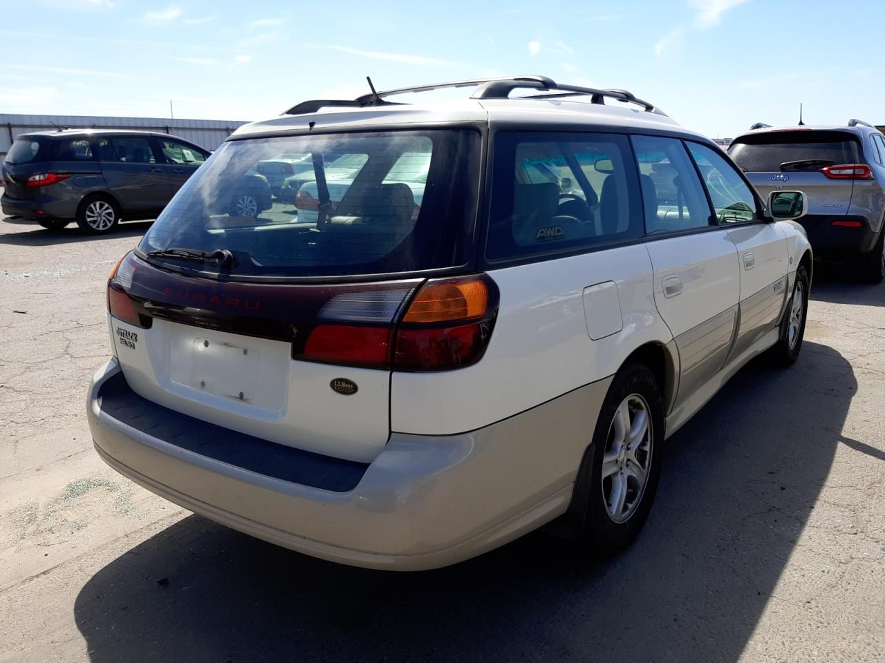 Photo 4 from auction – 2004 SUBARU LEGACY OUT with VIN 4S3BH806447644781