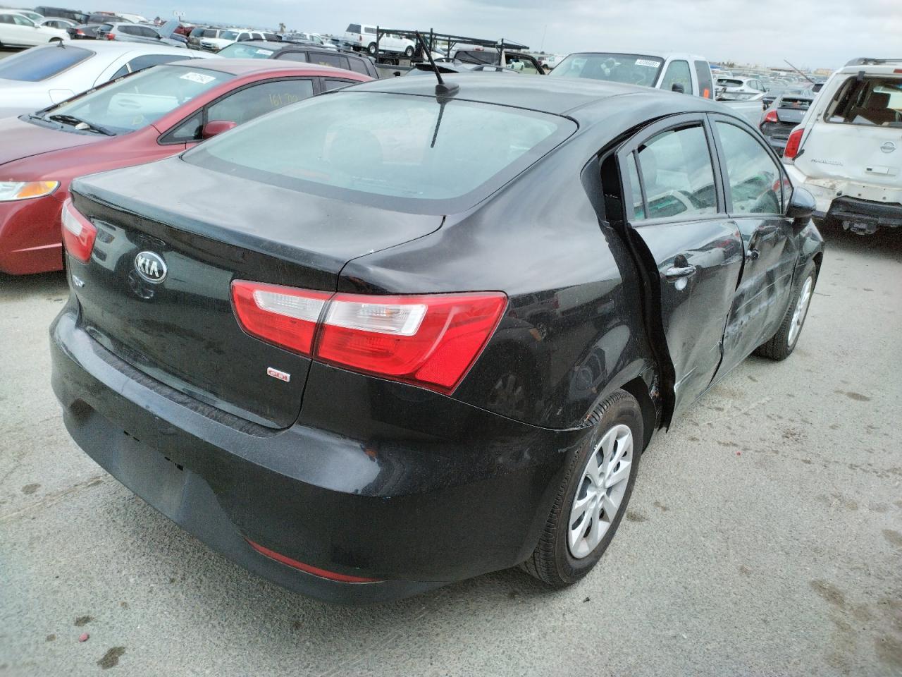 Photo 4 from auction – 2017 KIA RIO with VIN KNADM4A31H6026859